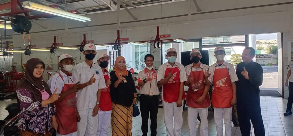6 Siswa SMKN 4 Semarang ikuti program M3  HONDA 2022