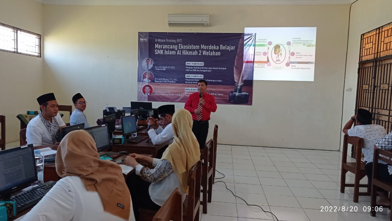 SMKN 10 Semarang Berbagi IKM dengan SMK Al Hikmah 2 Jepara