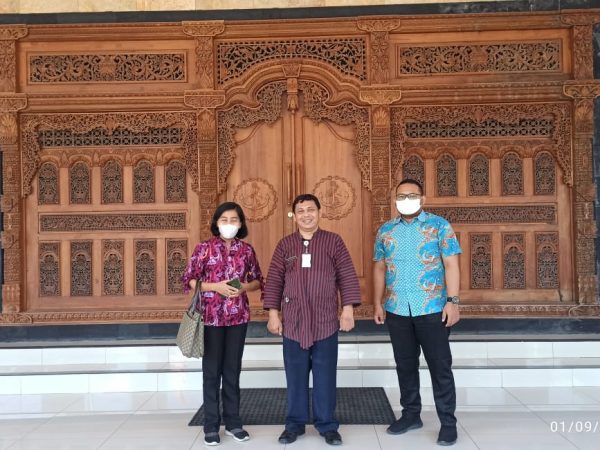 Tertarik Program Atasi Kekurangan Guru, Kepala SMK 17 Agustus Kunjungi SMK 10 Semarang