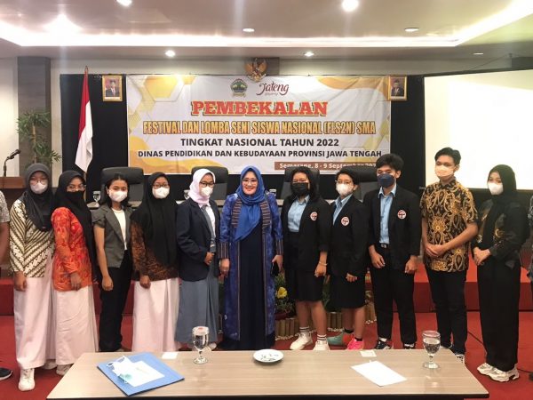 Peserta Didik SMAN 12 Semarang Mewakili FLS2N Nasional 2022
