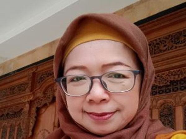Meningkatkan Relevansi Mata Pelajaran Bahasa Inggris di SMK Negeri 10 Semarang melalui Model Pembelajaran Simulasi Industri untuk Menyongsong Dunia Industri Global