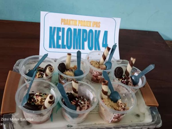 Pembuatan Ice Cream dan Es Susu Lumut sebagai Penerapan Materi Zat dan Perubahannya