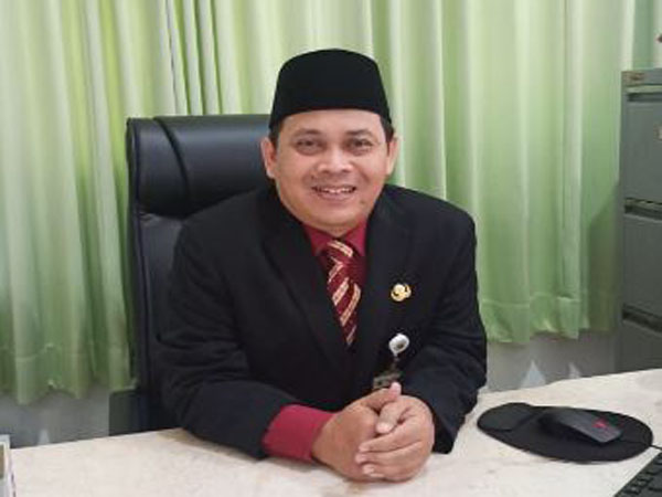 Exponential Leader