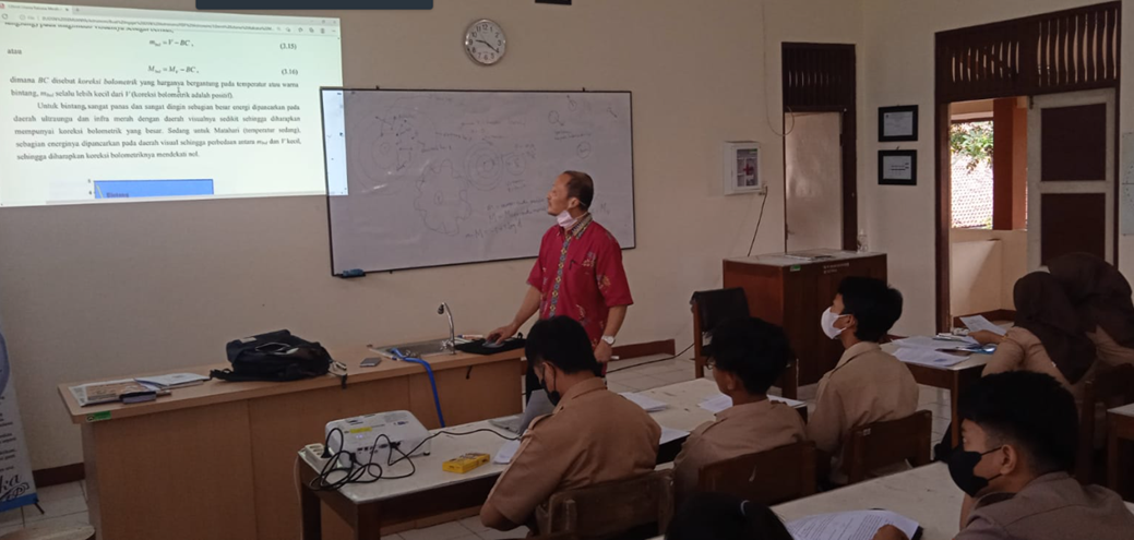 PERSIAPAN OSN ASTRO, SMAN 2 UNGARAN MOA DENGAN DEPT. FISIKA UNDIP PERSIAPAN OSN ASTRO, SMAN 2 UNGARAN MOA DENGAN DEPT. FISIKA UNDIP