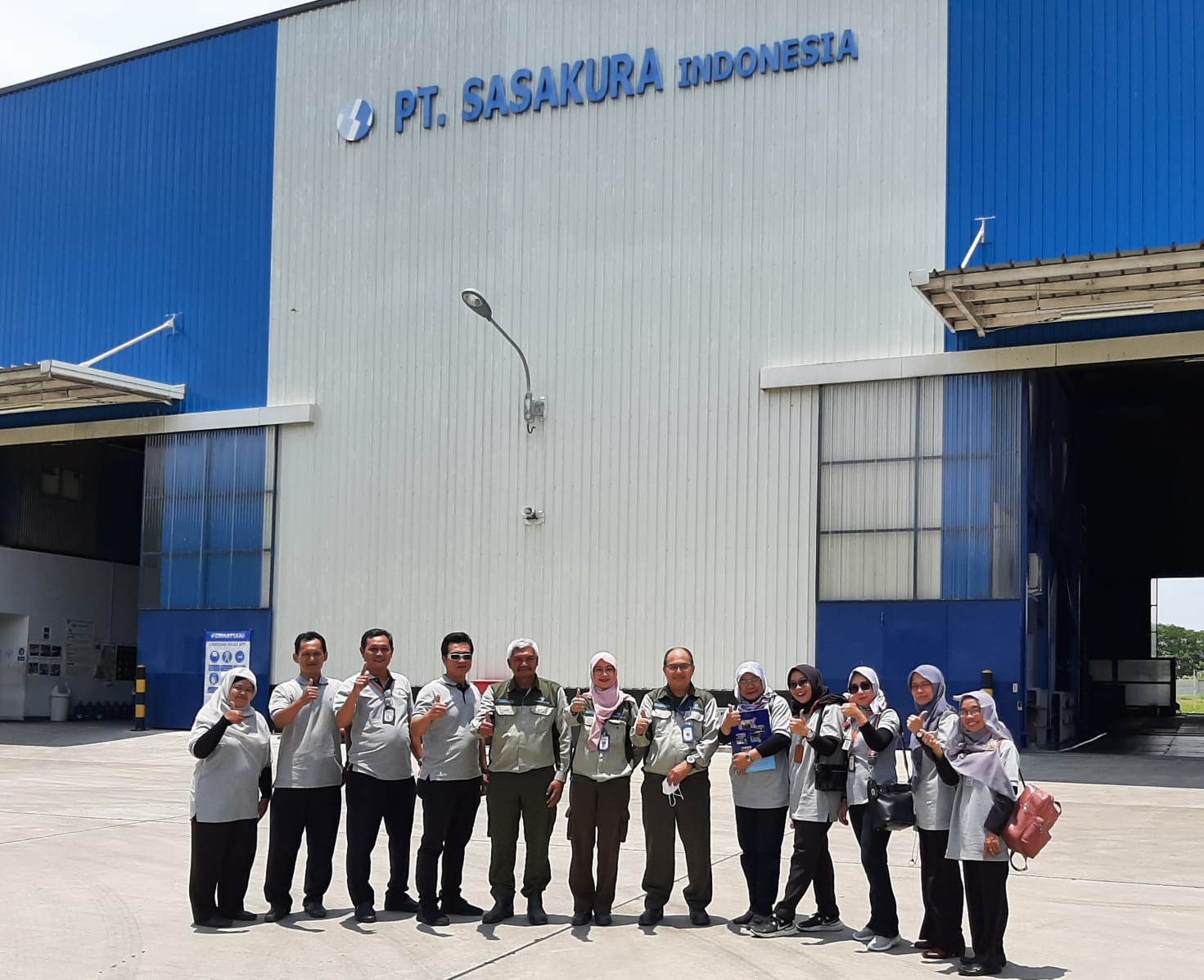 Kunjungan Industri TPK SMKN 10 Semarang Menuju Link And Match (8+i)