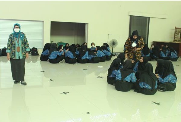 Siswa OTKP jadi MC? Enggak Takut Tuuuhh!