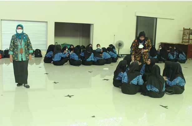 Siswa OTKP jadi MC? Enggak Takut Tuuuhh!