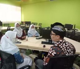 Rutinitas Memahat Kesadaran Diri di SMKN 11 Semarang