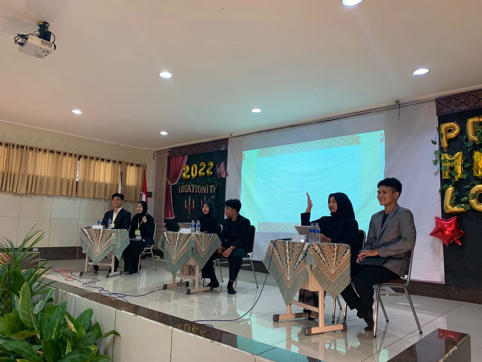 SMAHA: Ajarkan Siswa Berdemokrasi Melalui Pemilos