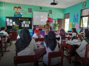 SMKN 10 Semarang Latih Guru SDN Karanganyar Gunung 02 Terapkan Ulangan Digital Tanpa Kuota