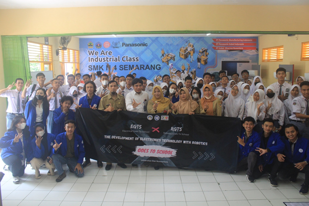 Fakultas Teknik Prodi Teknik Elektro UDINUS selenggarakan  Electrical Goes To School