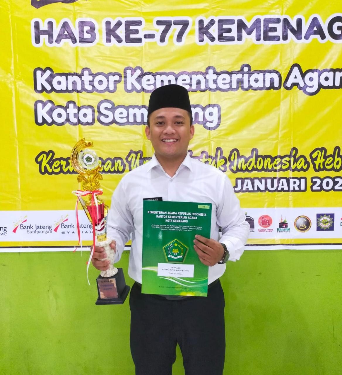 GURU PAI SMAN 3 SEMARANG JUARA GURU BERPRESTASI TINGKAT KOTA SEMARANG TAHUN 2022