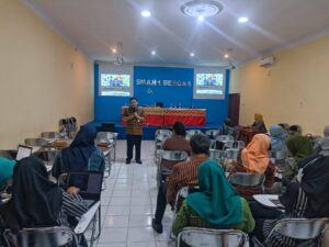 Berbagi Praktik Baik Pemanfaatan Media di SMAN 1 Bergas