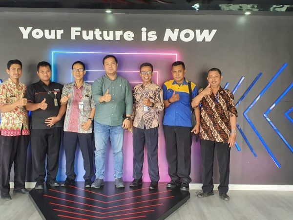 Kembangkan Kelas Industri Motor Listrik, SMKN 10 Semarang Kunjungi United E-Motor