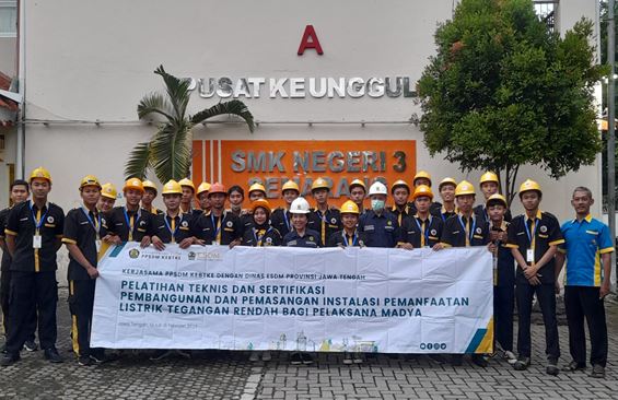 Kementrian ESDM Memberikan Fasilitasi Pelatihan Teknis & Sertifikasi Bagi Siswa Teknik Tenaga Listrik SMKN 3 Semarang