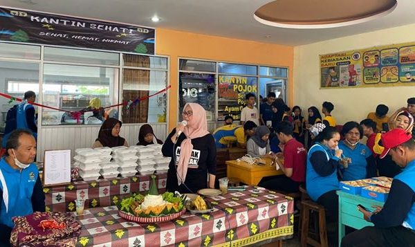 SMKN 3 Semarang Resmikan "Kantin Sehati"