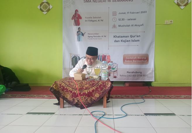 SMAN 16 Semarang Maknai Isro’ Mi’raj Menjadi Landasan Moral di Era Global SMAN 16 Semarang Maknai Isro’ Mi’raj Menjadi Landasan Moral di Era Global