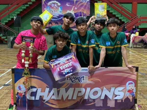 Lanjutkan Tradisi Juara, SMAN 11 Semarang  Raih Juara 1 Prasasti#7 Futsal Competition 2023 Jateng-DIY