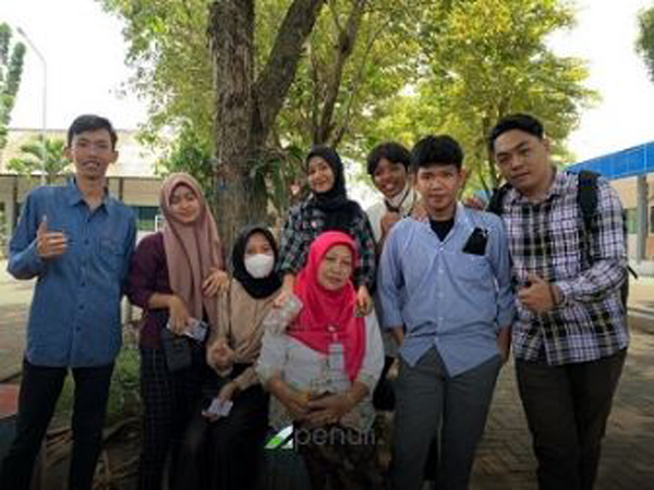 Studi Wisata, Meningkatkan Keterampilan Menulis Laporan Hasil Observasi dalam Bentuk Buku Tempel