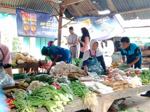 RISET PERTUMBUHAN EKONOMI DI PASAR CANDI, KECAMATAN TUNTANG