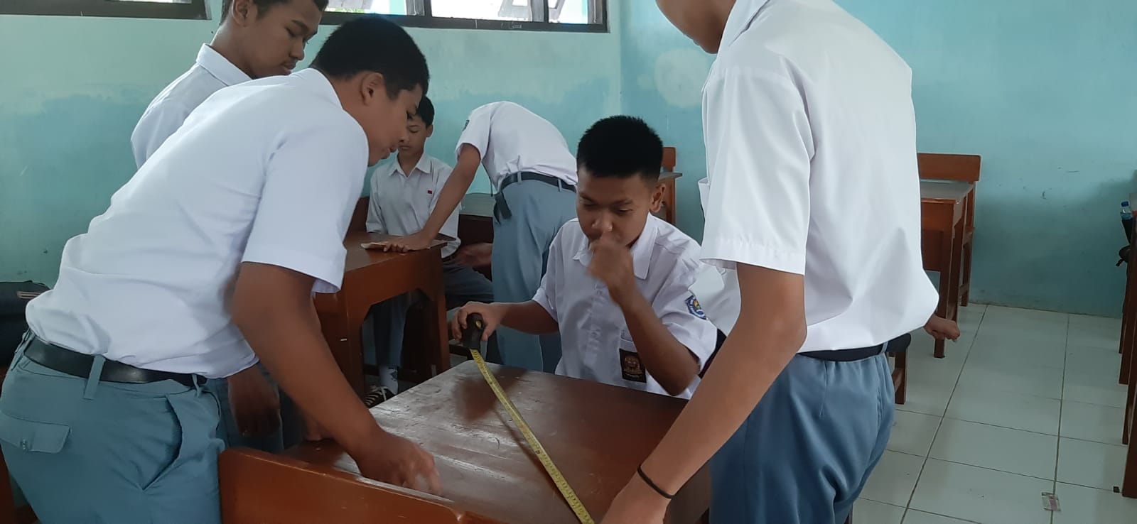 BELAJAR MATEMATIKA BISA MENYENANGKAN