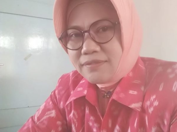 Membatik Upaya Cinta Budaya Bangsa dan Inovasi Dalam Pembelajaran PKK di SMKN 2 Semarang