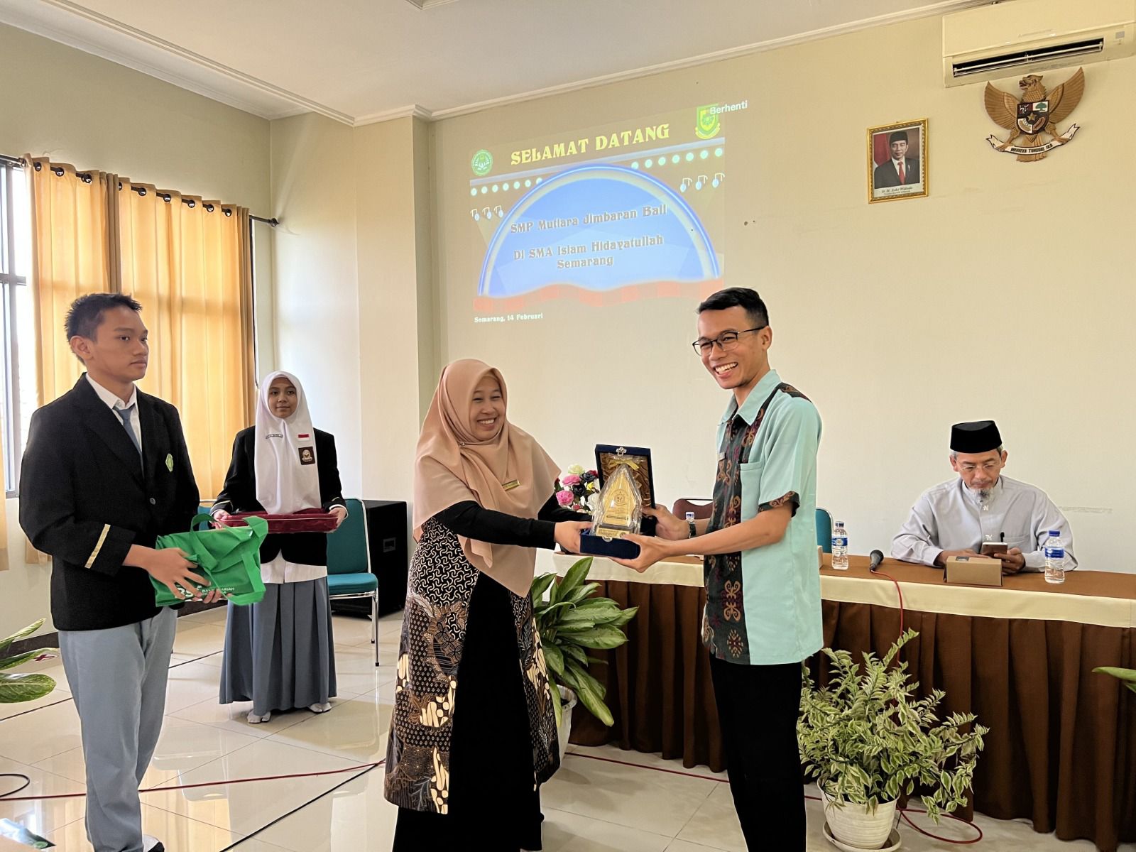 SMAHA Sambut School Visit SMP Mutiara Bali
