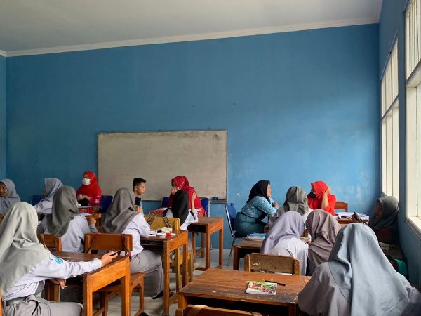 Kegiatan P2PTM dan Keswa Skrening ASSIST di SMKN Satu Atap Tuntang