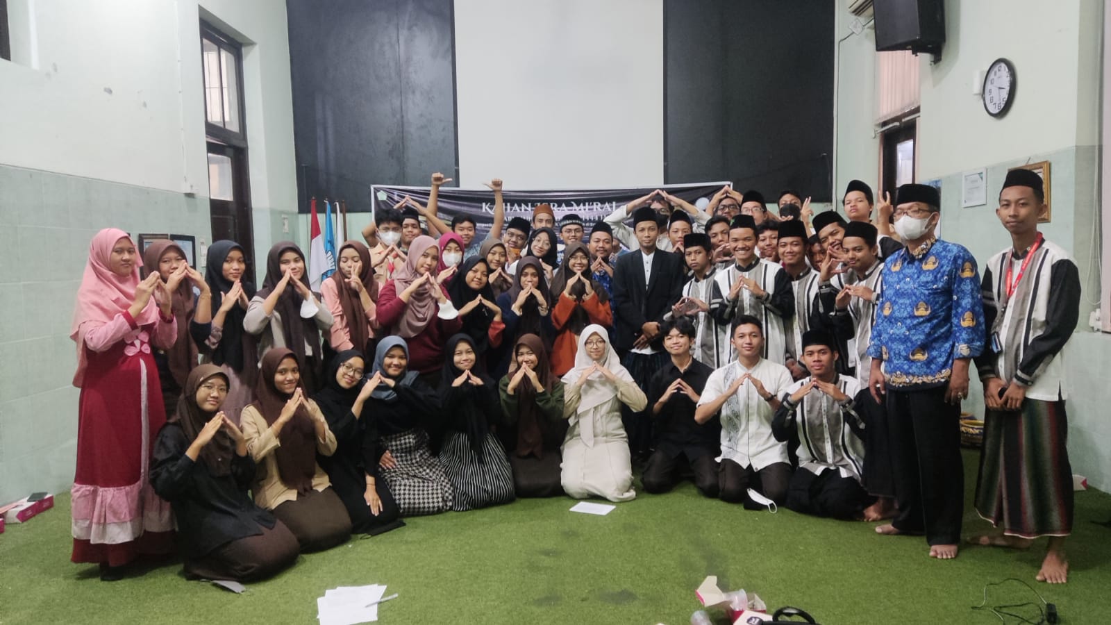 Peringatan Isra Mi’raj Nabi Muhammad SAW 1444H SMAN 5 Semarang Peringatan Isra Mi’raj Nabi Muhammad SAW 1444H SMAN 5 Semarang