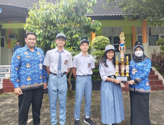 SMAN 16 Semarang Panen Juara SMAN 16 Semarang Panen Juara