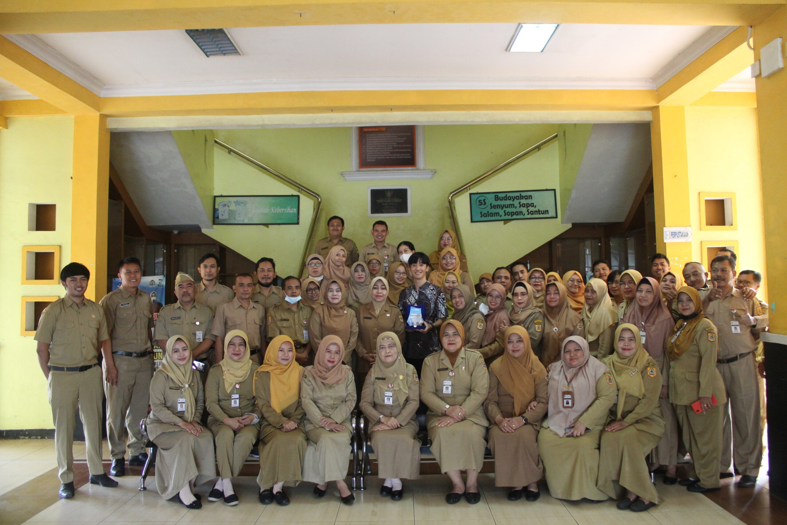Watanabe Ichi "Mas Eko" Native Speaker Bahasa Jepang di SMAN 12 Semarang