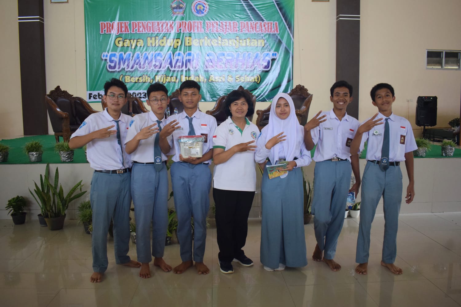 Realisasi P5 melalui Workshop "Eco Enzyme" oleh Tim EEN Kabupaten Semarang di SMA Negeri 1 Bringin