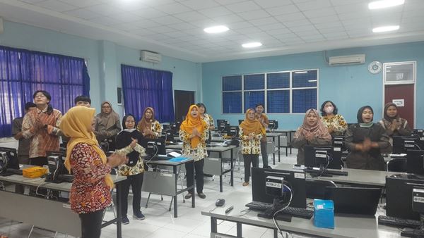 Kegiatan Peningkatan Kualitas Tenaga Kependidikan