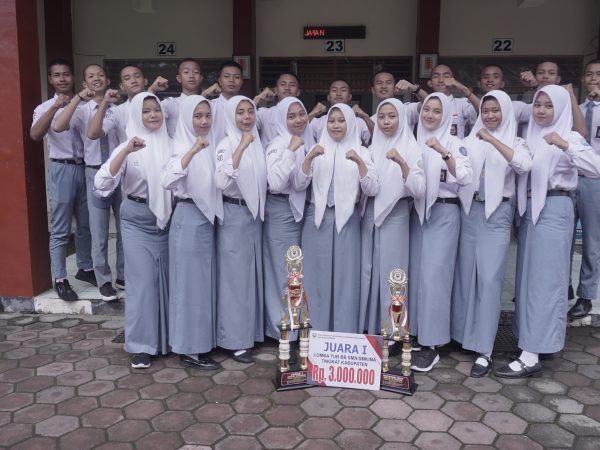 SMKN 1 Tengaran Borong 5 Juara Lomba TUB - PBB Kabupaten Semarang SMKN 1 Tengaran Borong 5 Juara Lomba TUB - PBB Kabupaten Semarang