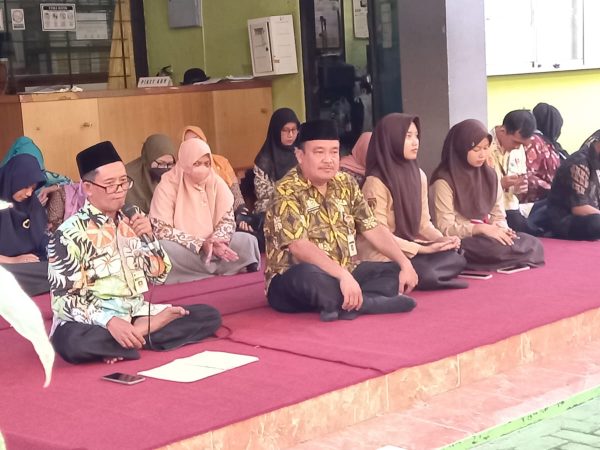 Pengajian Jumat Religi SMKN 2 Semarang: Persiapan Diri dalam Menyambut Datangnya Bulan Ramadhan 1444 H