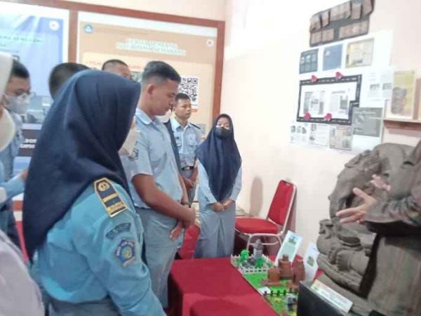 SMKN 10 Semarang Hadiri Pameran Arkeologi dan HUT SMAN 14 Semarang SMKN 10 Semarang Hadiri Pameran Arkeologi dan HUT SMAN 14 Semarang