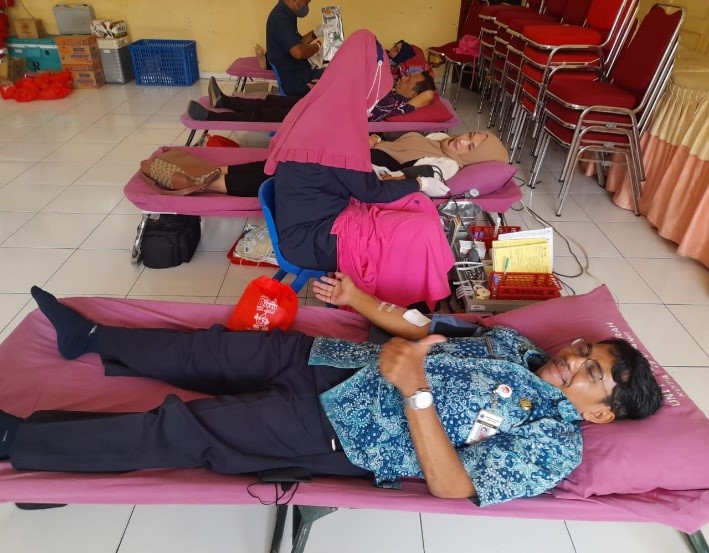 Siswa, Guru & Karyawan SMAN 14 Semarang Antusias Mengikuti Donor Darah