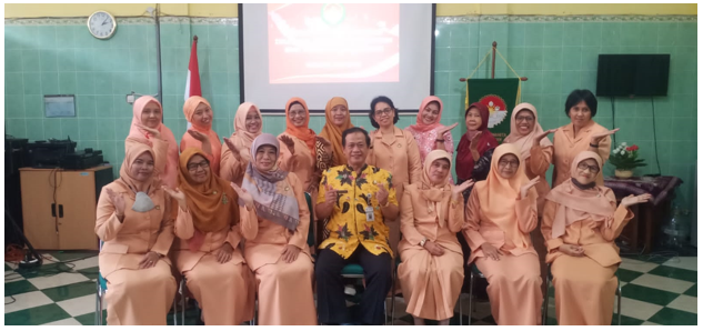 Pelantikan Pengurus Dharma Wanita Persatuan SMKN 4 Semarang Periode 2023 – 2026