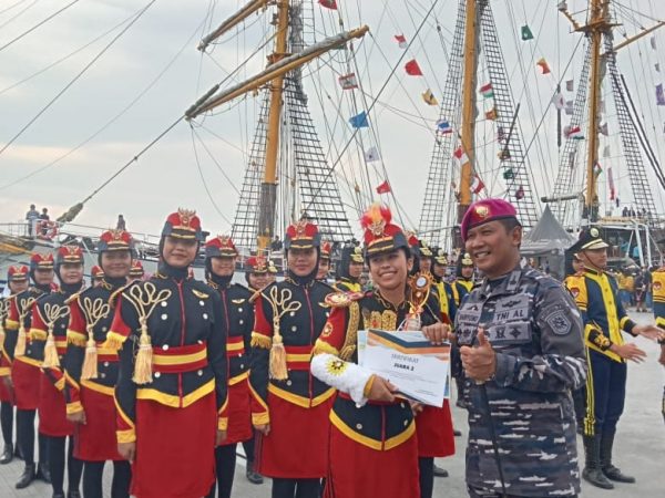 Paskibra SMK Negeri 2 Semarang Meraih Juara 2 Lomba KRI Dewaruci  Pelabuhan Tanjung Emas Semarang