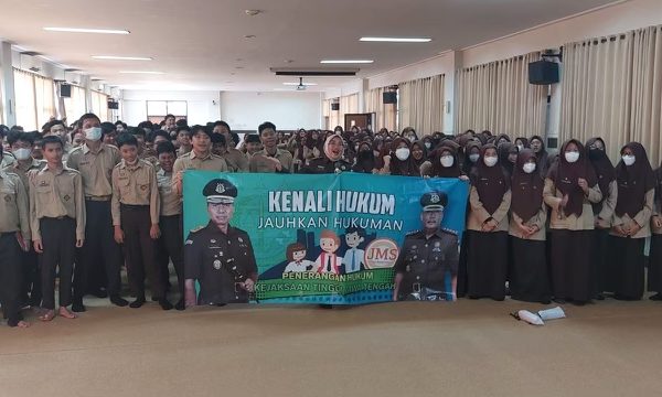 Program “Jaksa Masuk Sekolah” Sambangi SMAHA