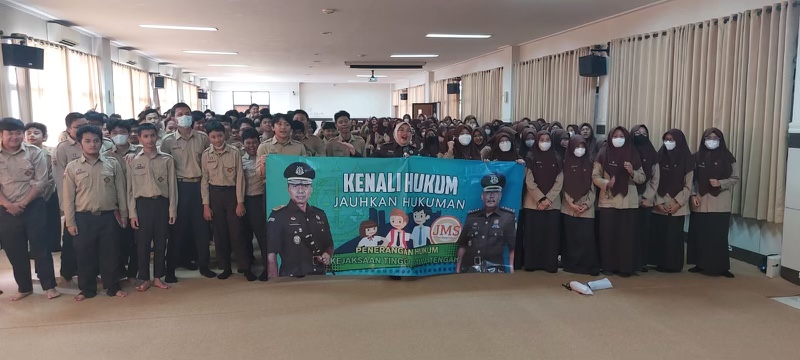Program “Jaksa Masuk Sekolah” Sambangi SMAHA