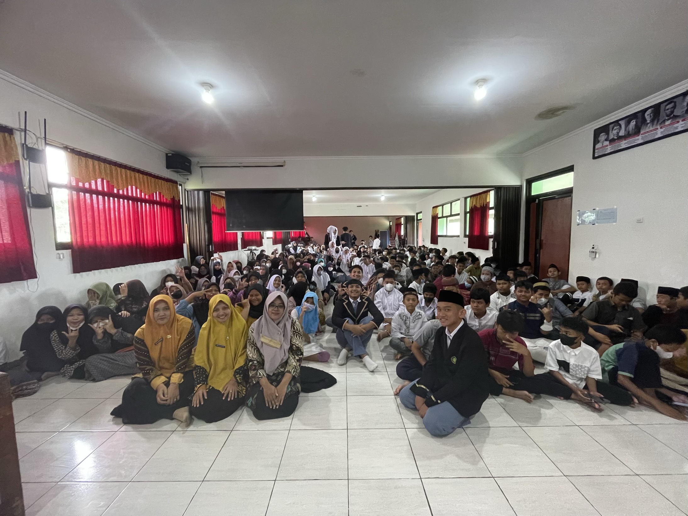 RAWR (Ramadan with ROHIS SMAHA)  RAWR (Ramadan with ROHIS SMAHA) 