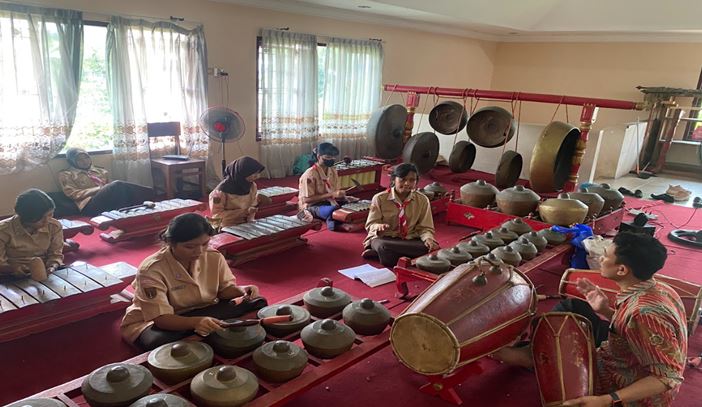 Asyik Berlatih Gamelan Saat Bulan Ramadhan: Menjaga Warisan Budaya Jawa