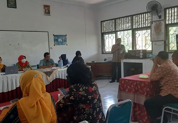 Rapat Persiapan AS Kelas XII & Rapat Dinas Bulan Maret SMAN 16 Semarang