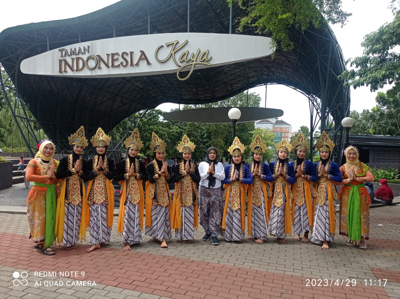“Macan Alaska” SMA Negeri 16 Meriahkan Pentas Hari Tari Sedunia 2023