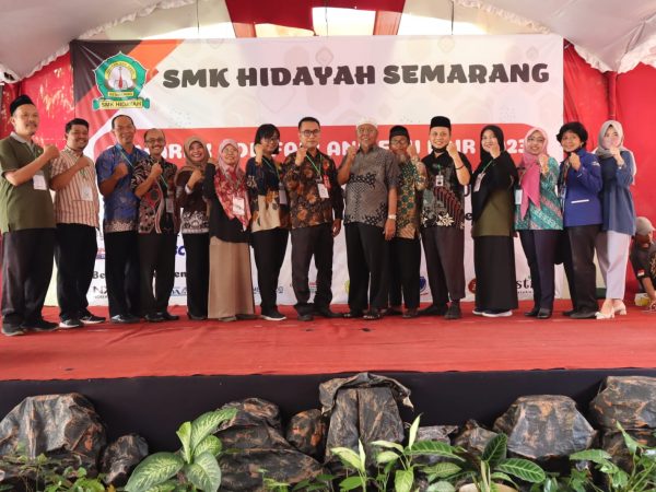 Job Fair dan Edu Fair SMK Hidayah Semarang Sukses Menyalurkan Lulusan Job Fair dan Edu Fair SMK Hidayah Semarang Sukses Menyalurkan Lulusan