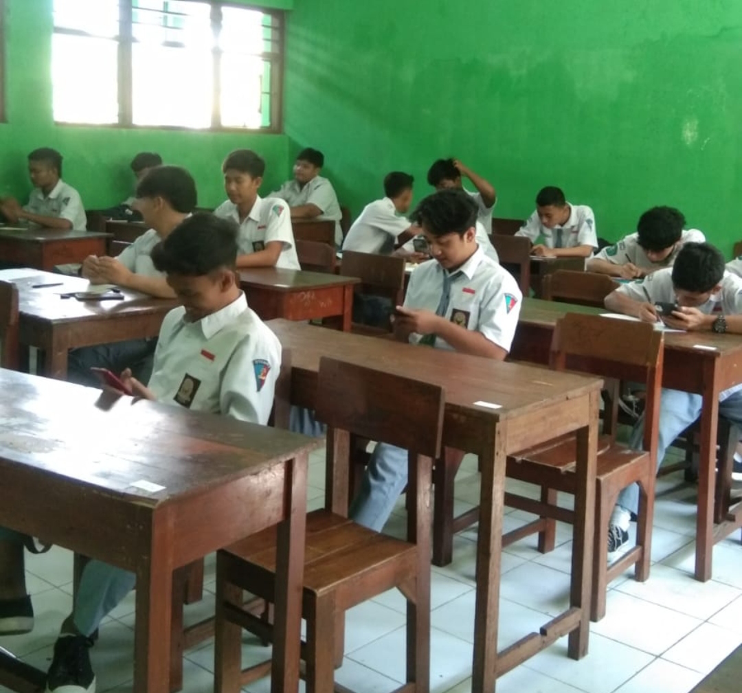 SMK Islam Sudirman Ungaran Laksanakan PAT dengan Android