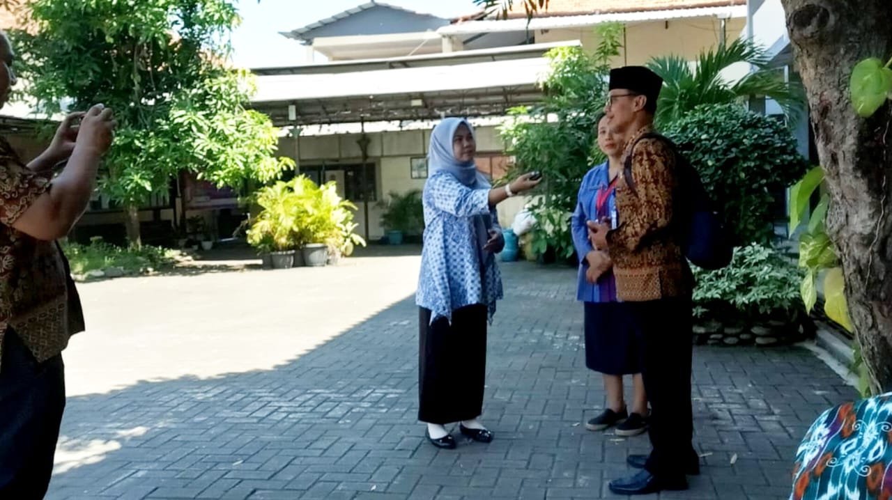 SMKN 10 Semarang Luncurkan Layanan Berita VHS 10 TV