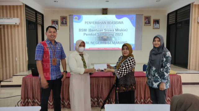 Penyerahan Bantuan Siswa Miskin (BSM) Kota Semarang Tahun 2023 SMKN 6 Semarang