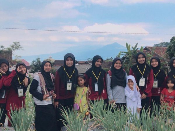 Projek Penguatan Profil Pelajar Pancasila dengan Praktik Urban Farming di Smazam